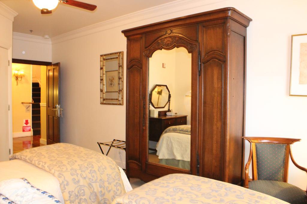 Washington Square Inn 2