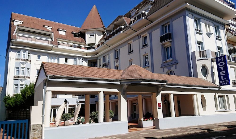 Hôtel Bristol 1