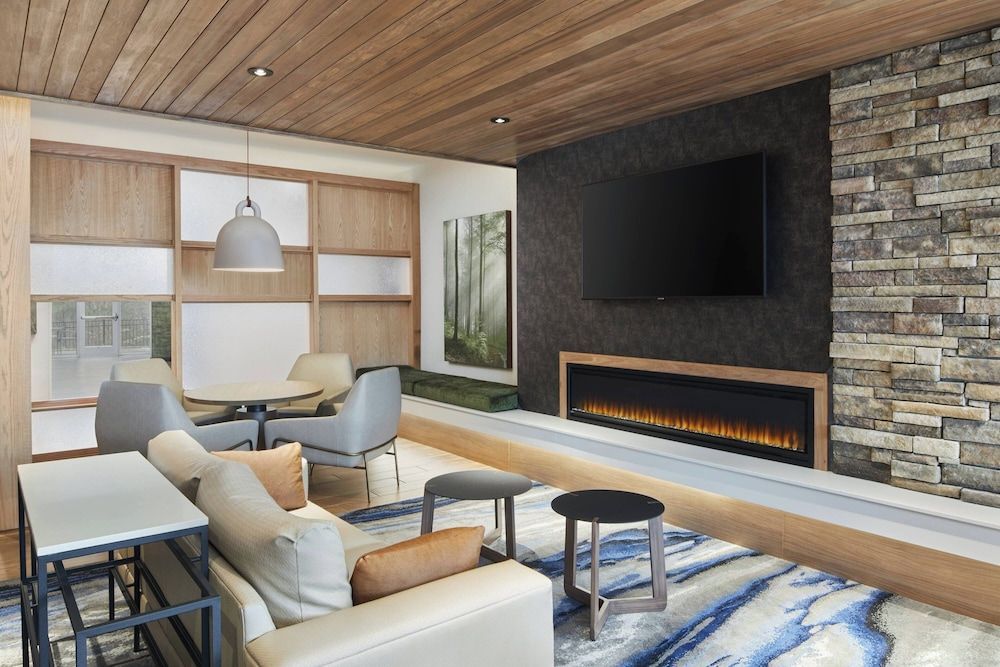 Fairfield Inn & Suites by Marriott Raleigh Wake Forest 2