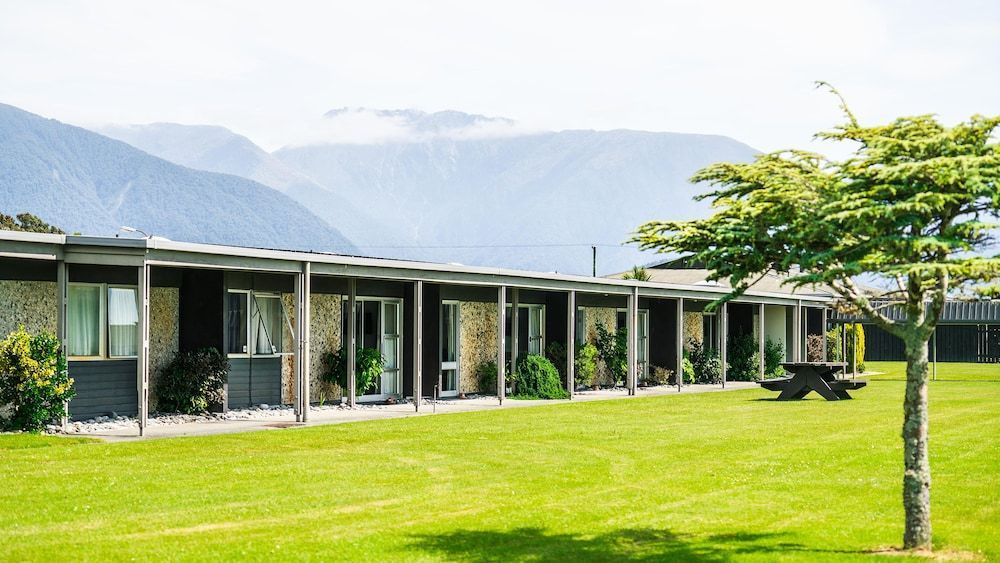 Heartland Hotel Haast 1
