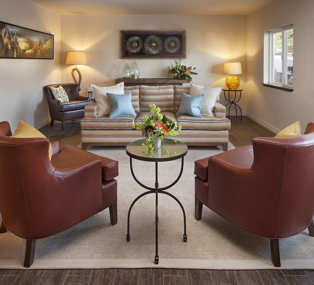 Cambria Landing Inn and Suites 2