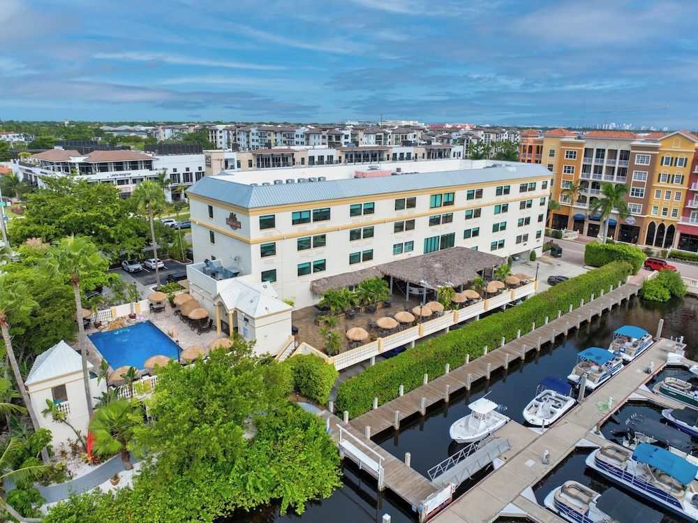 Bayfront Inn 5th Avenue 1