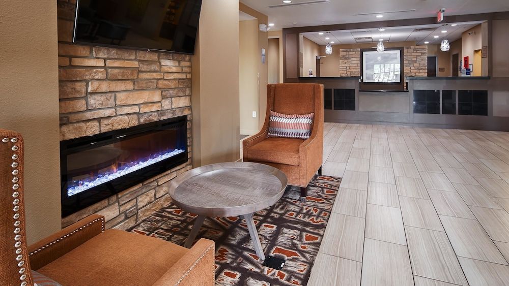 Best Western Plus Elmendorf Hotel San Antonio Hotel 2