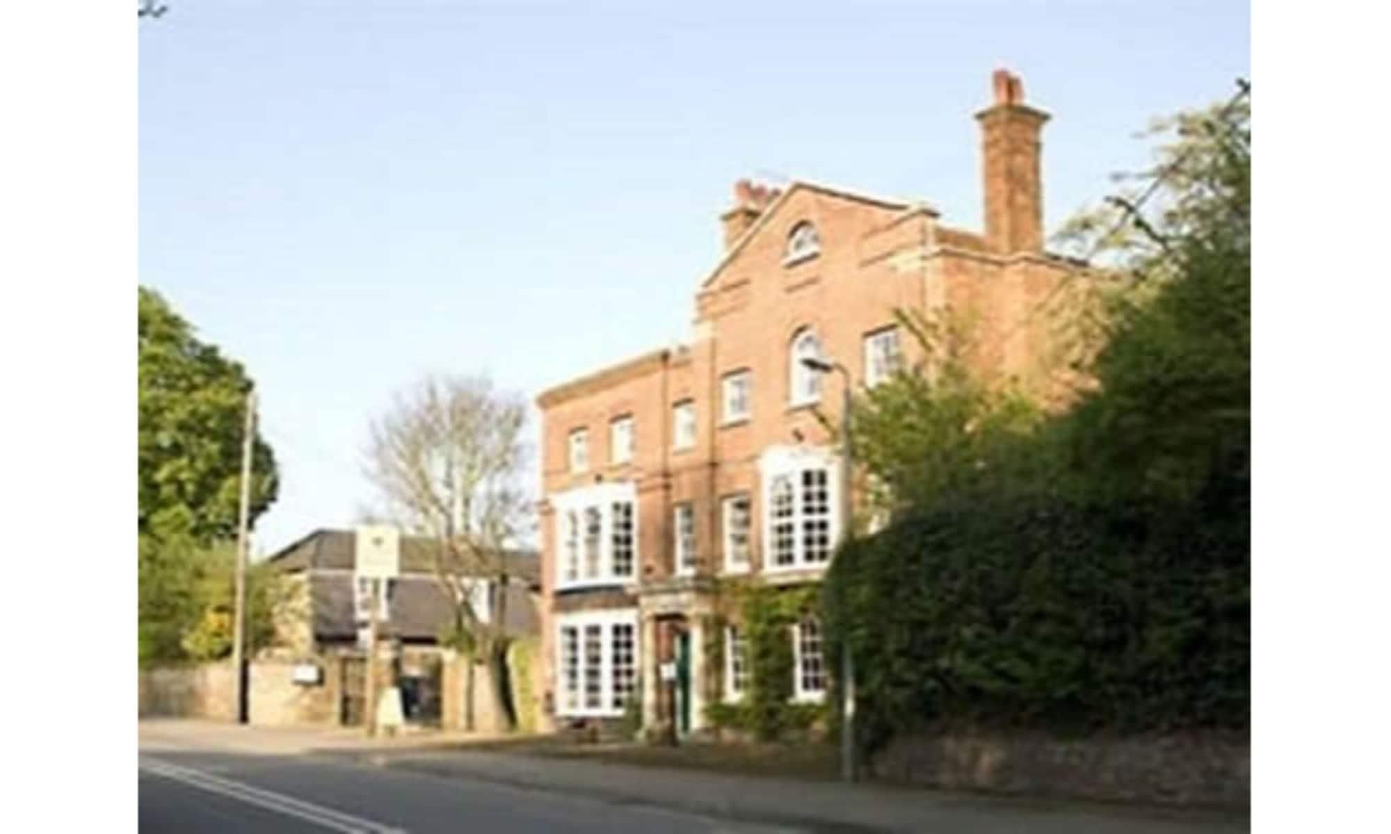 Crown House Hotel 1