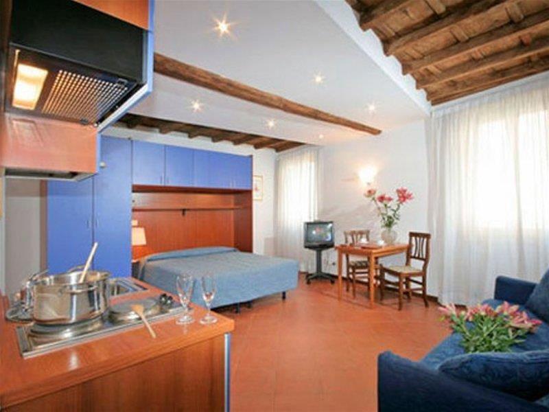 Daisy Apartment 1