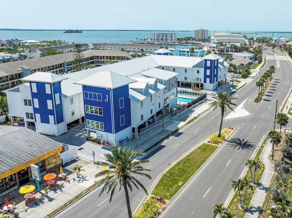 The J Hotel Dunedin Clearwater, an Ascend Collection Hotel 1