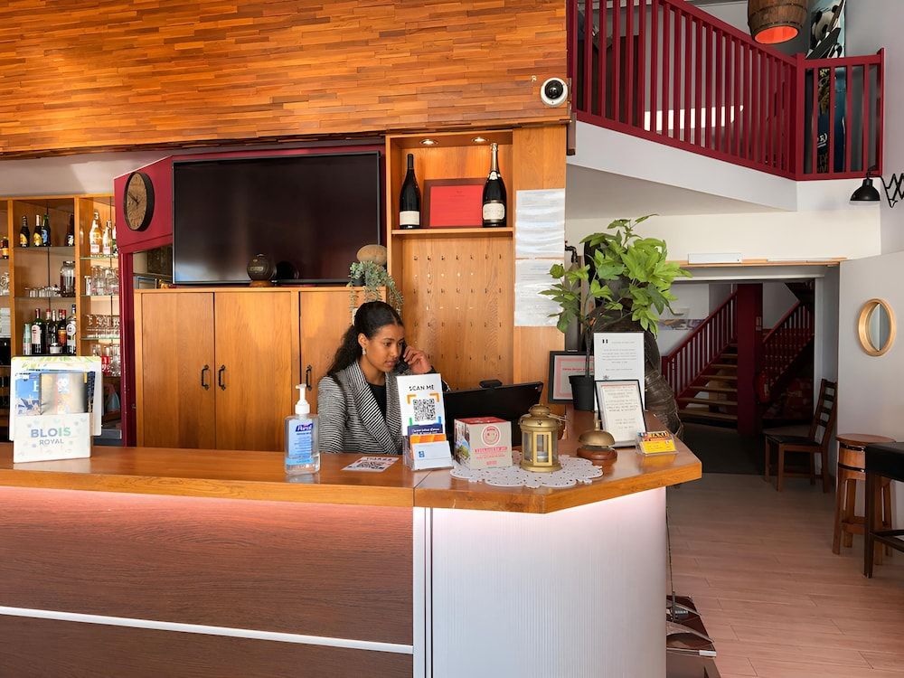 FH Confort Hotel Orléans Co'met 2