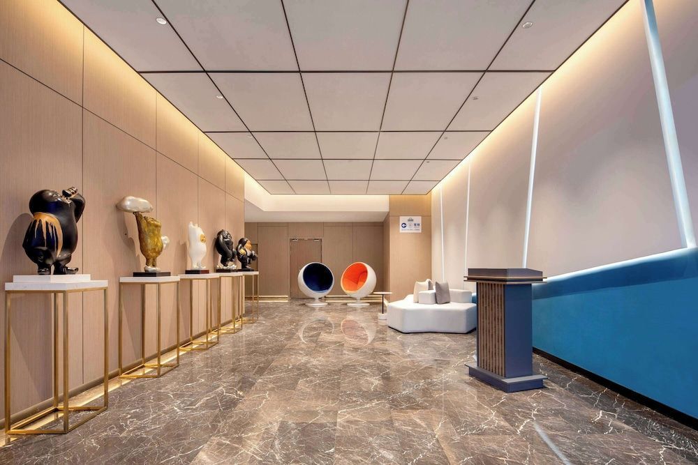 Days Inn by Wyndham Zhuhai Gongbei Port 2