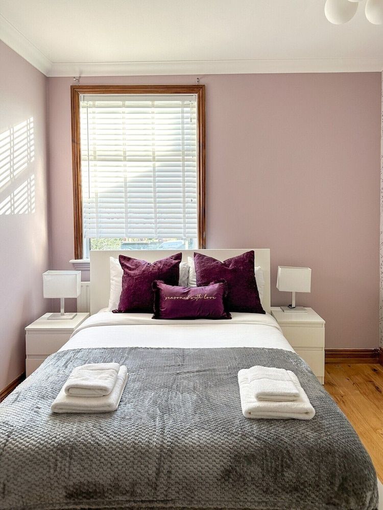 Fulham Rooms 1