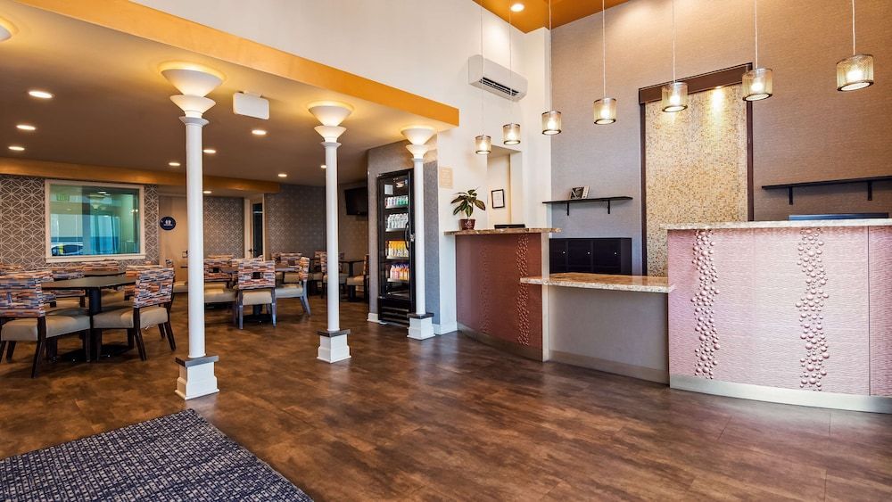 Best Western Sandman Hotel 2