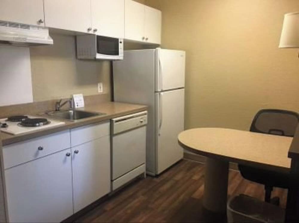 Candlewood Suites Houston Space Center - Webster 2