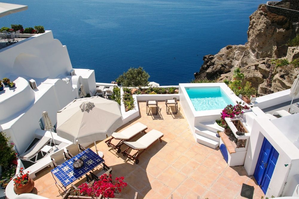 Ifestio Villas Oia 1