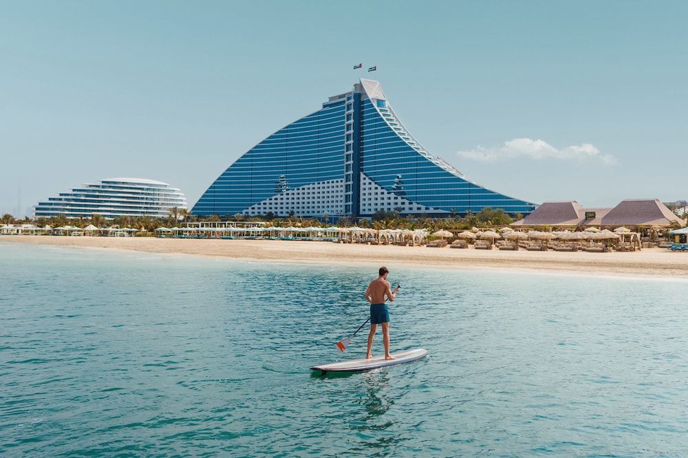 Jumeirah Beach Hotel Dubai 1