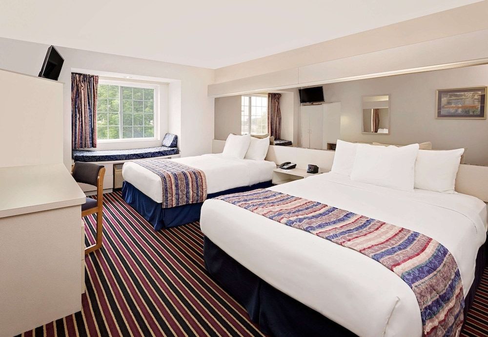 Park Inn by Radisson, Madison East 1