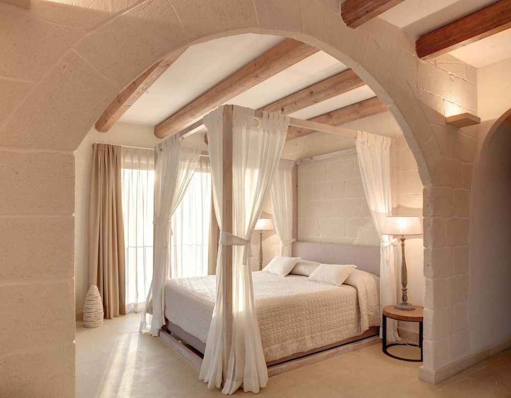 Le Scuderie - Castello Monaci 2