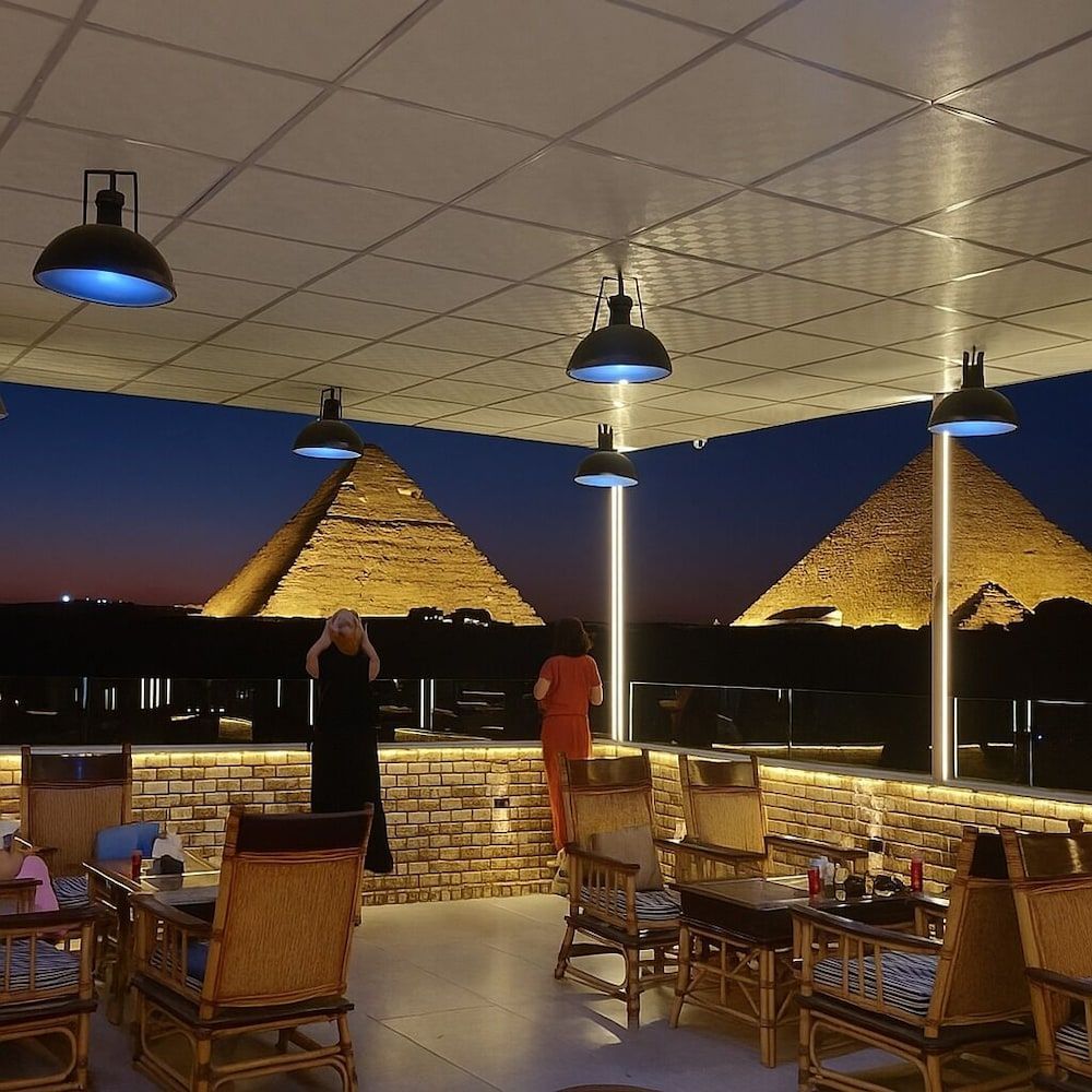 Nefri Pyramids Hotel 1