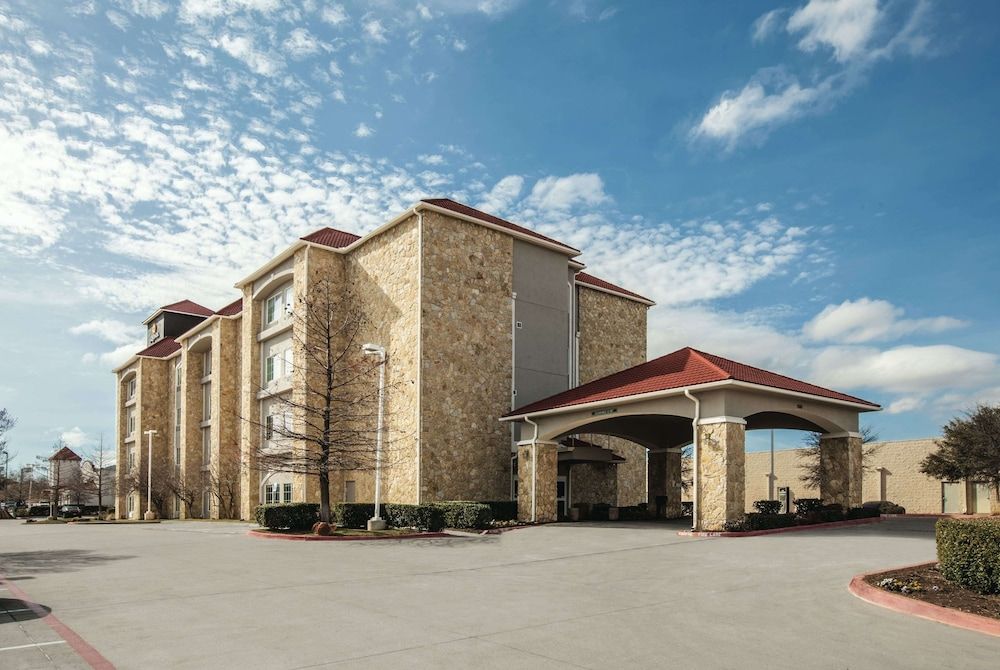 La Quinta by Wyndham Mansfield TX 1