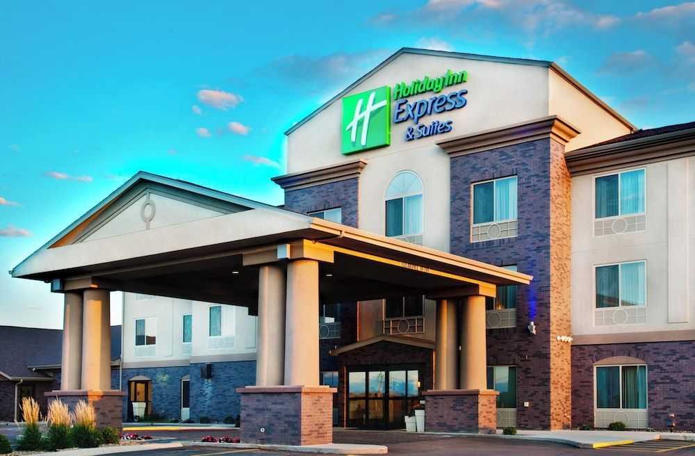 Holiday Inn Express & Suites SHELDON by IHG 1
