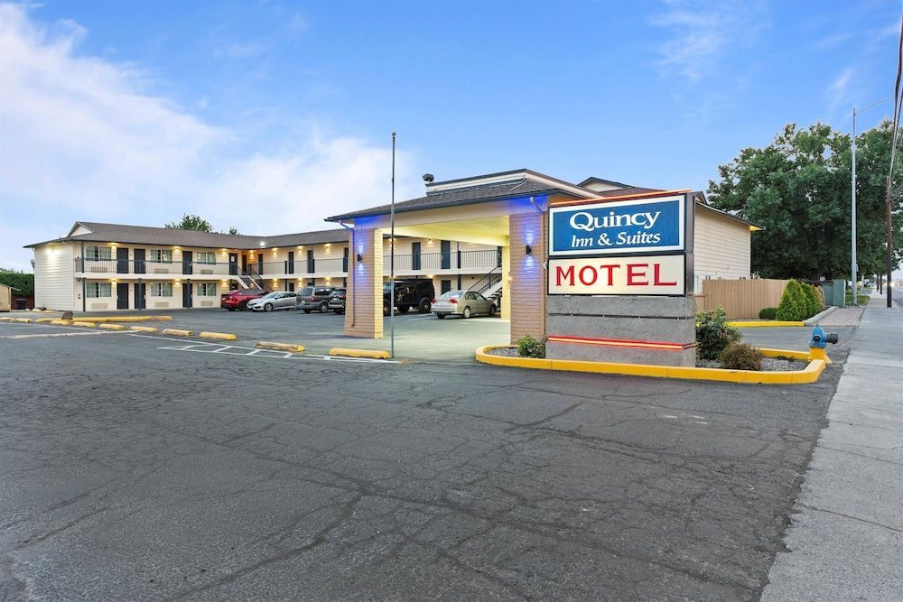 Quincy INN and Suites 1