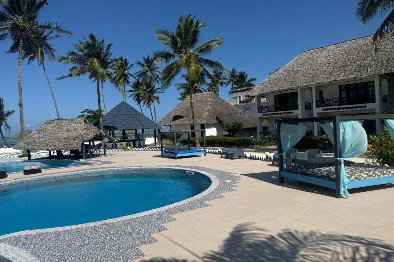 Zanzinite Beach Spa Hotel 2
