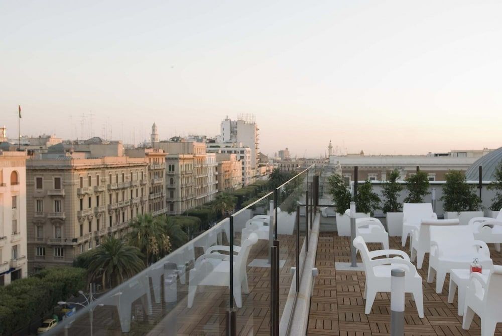 JR Hotels Oriente Bari 1