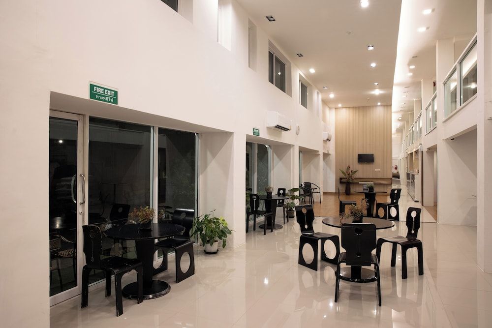 Nantra Silom 2