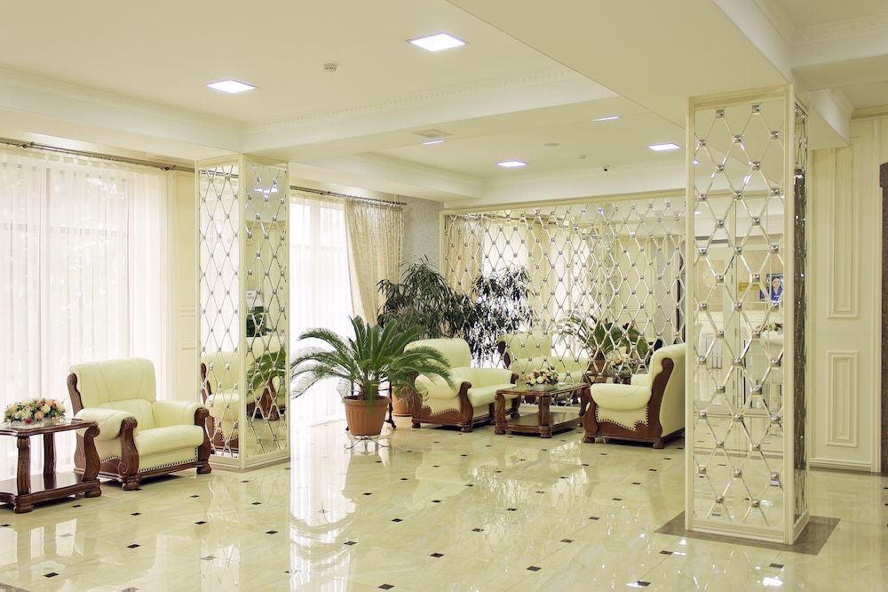 Discovery Hotel 2