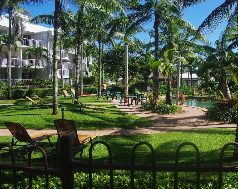 Cairns Beach Resort 1