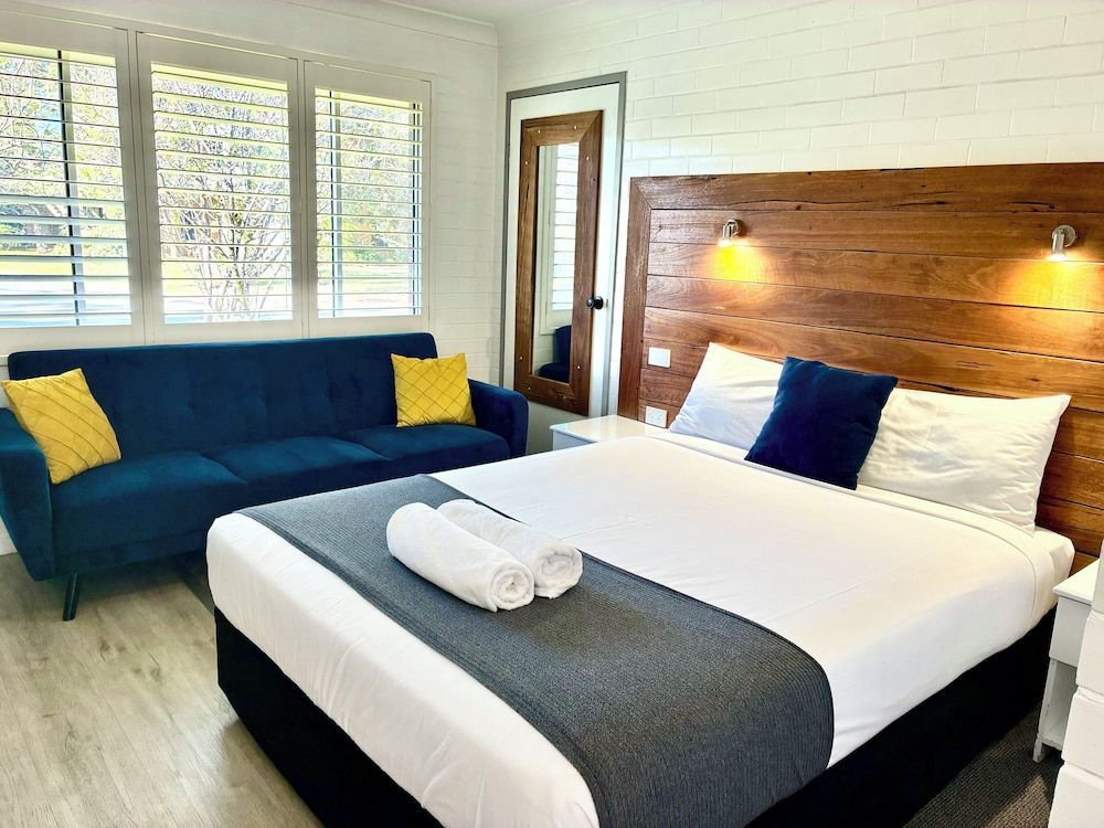 Pleasant Way River Lodge 1