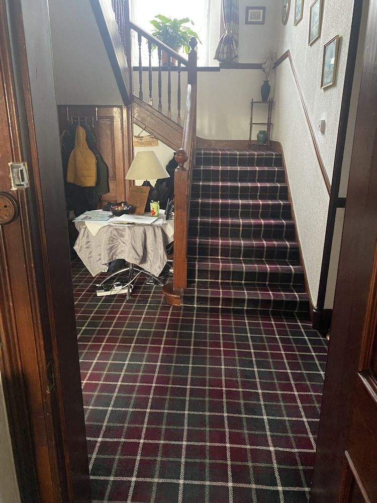 Cromarty View Guest House Accommodations & B&B 2