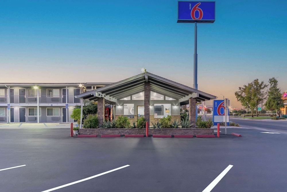 Motel 6-Willows, CA 1