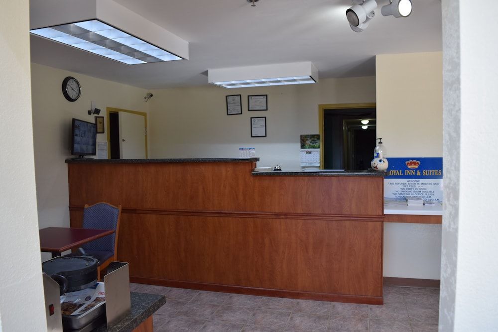 Royal Inn Douglasville 1