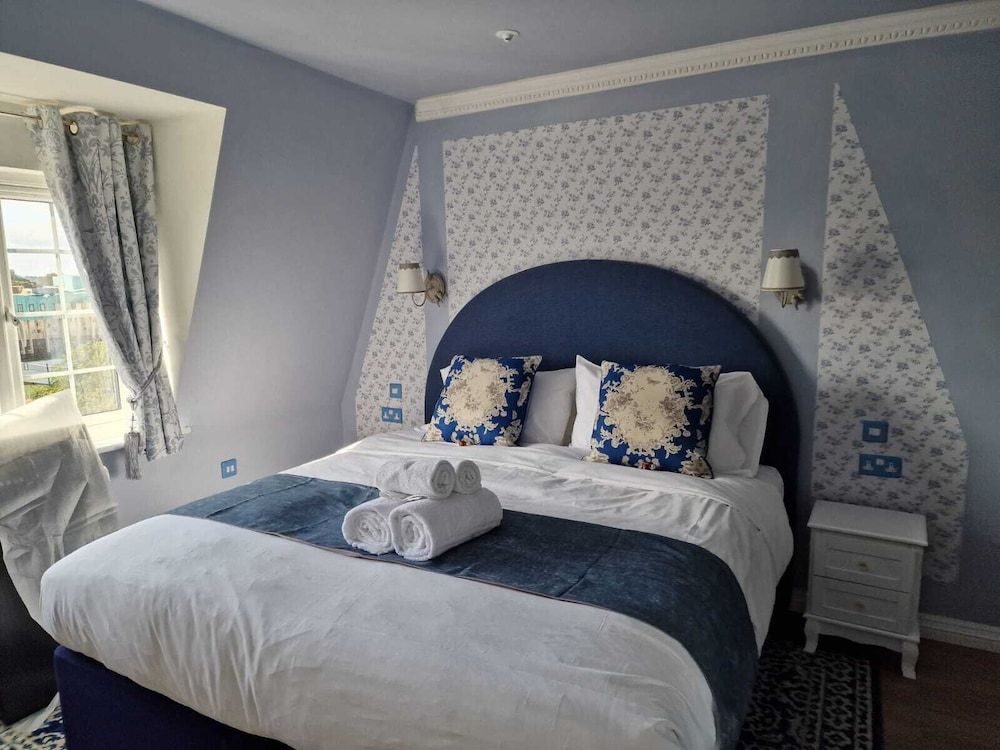 The Mad Hatter's Guestrooms 2