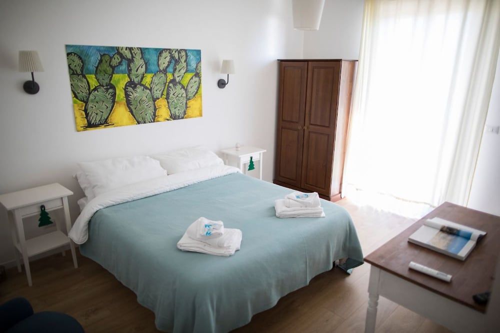 Tauromenion Guest House 2