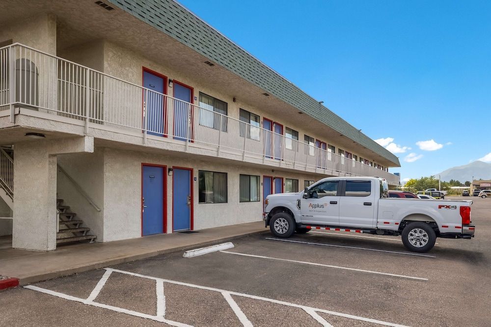 Knights Inn Sierra Vista / East Fry 1