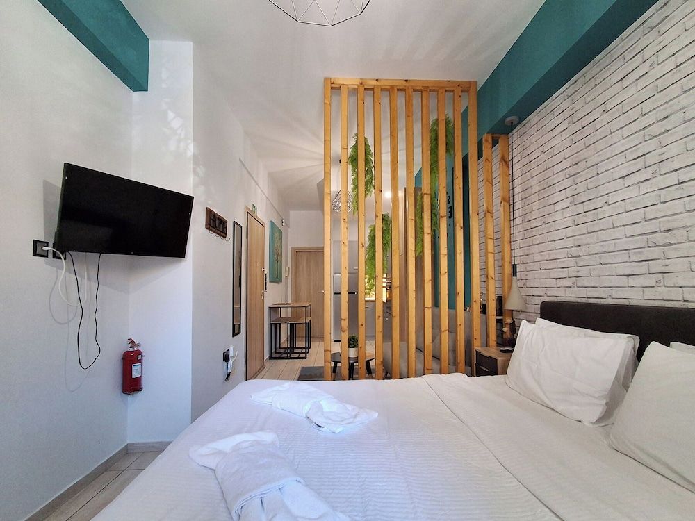 Stylish studio in Thissio near Acropolis 2