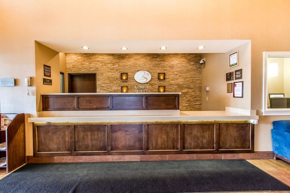 Comfort Suites Mattoon East 2