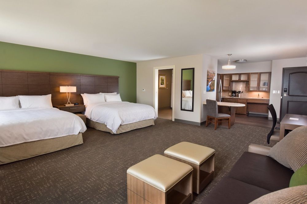 Staybridge Suites WISCONSIN DELLS - LAKE DELTON by IHG 2