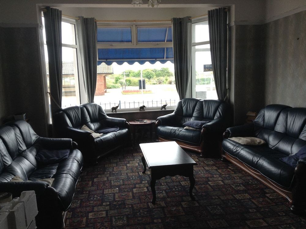 North Parade Seafront Accommodation 1