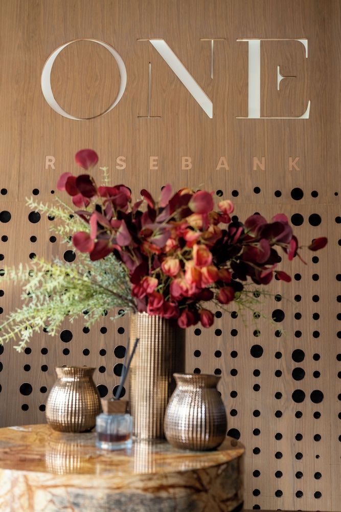 One Rosebank Executive Apartment Hotel 1