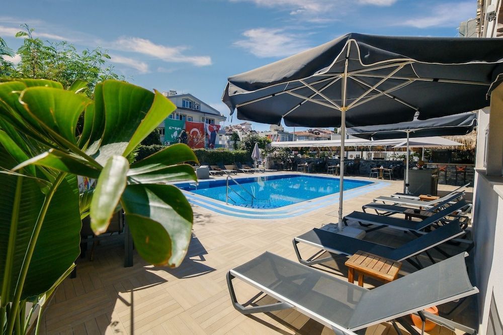Moni Hotel 1