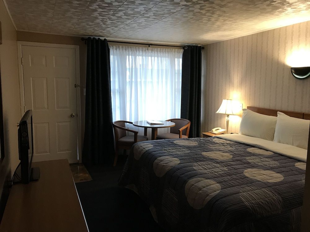 Moonlite Motel 2