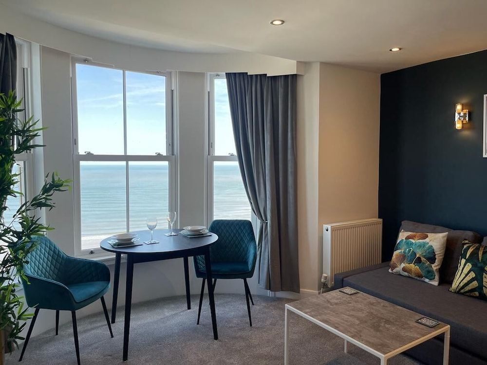 The Marlborough Sea View Holiday Apartments 1