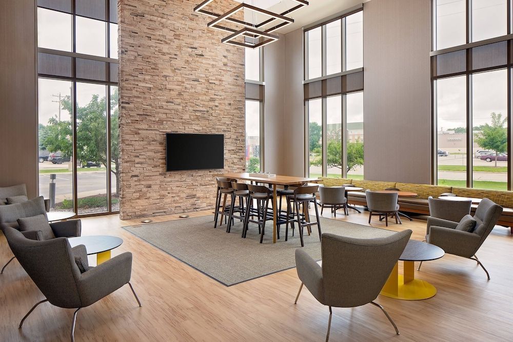 SpringHill Suites by Marriott Green Bay 2