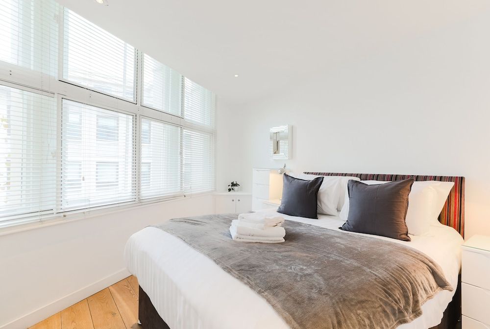 Trafalgar Square by Excel Apartments 2