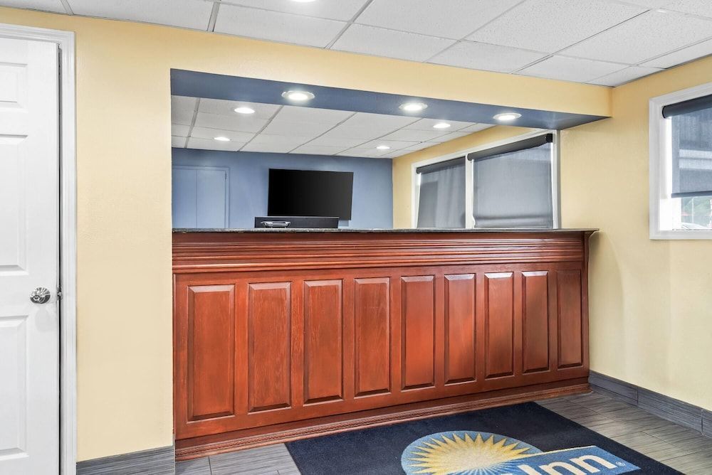 Days Inn by Wyndham Jacksonville NC 2