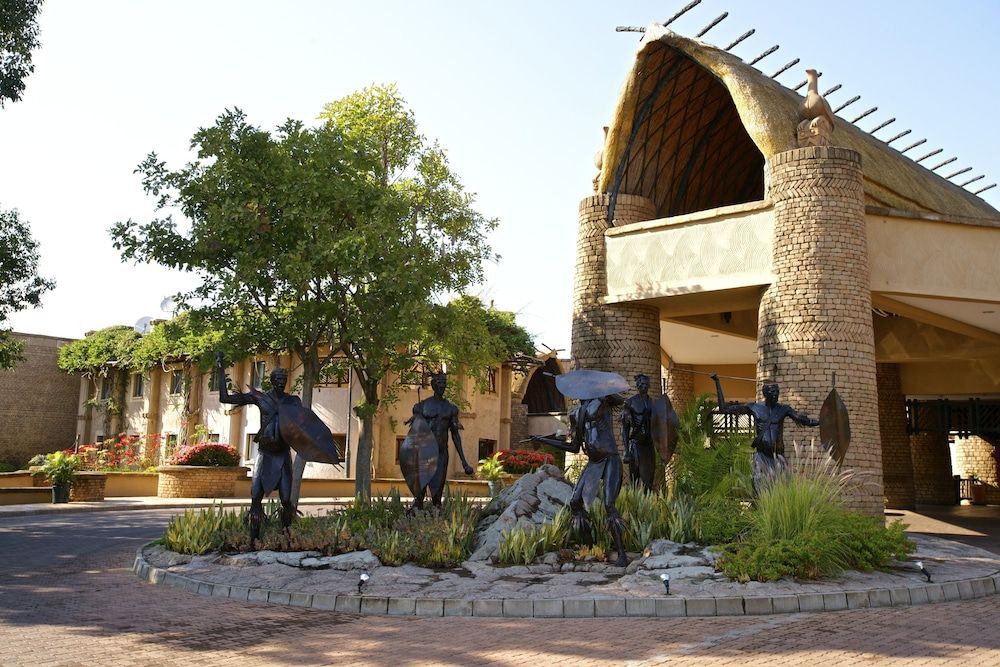 The Kingdom at Victoria Falls 1