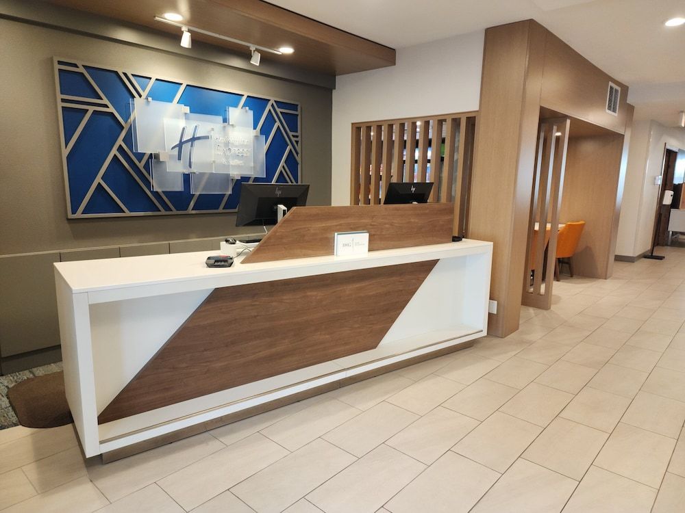 Holiday Inn Express & Suites IDAHO FALLS by IHG 1