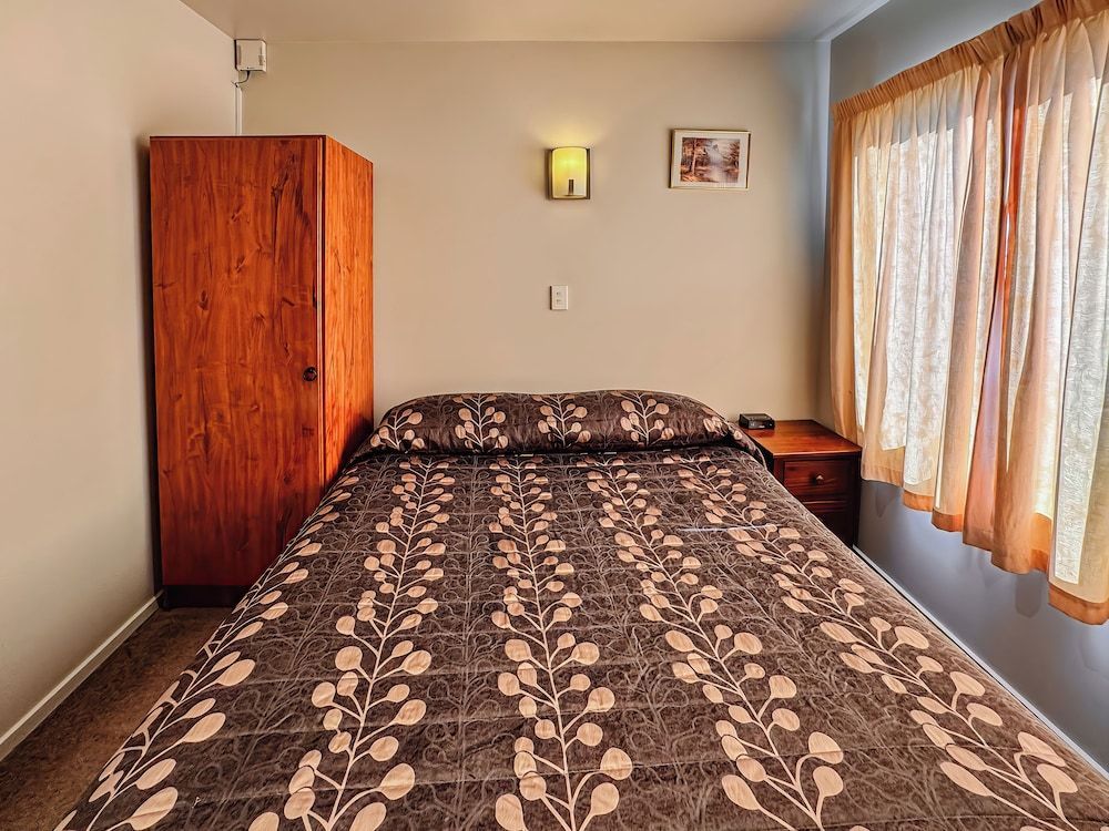 Bealey Avenue Motel 2