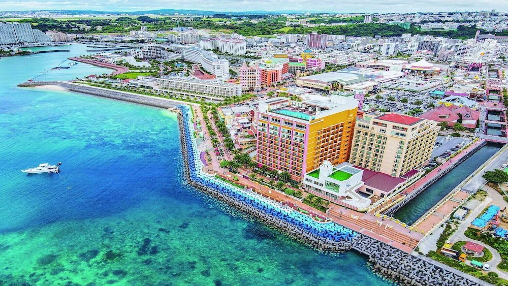 Vessel Hotel Campana Okinawa 1